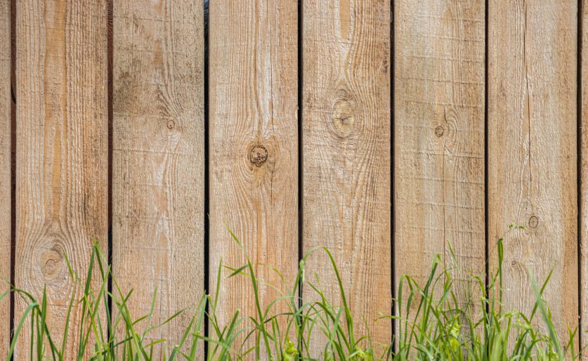 Avantages de la clôture en bois: