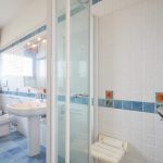 poser un bac de douche extra plat