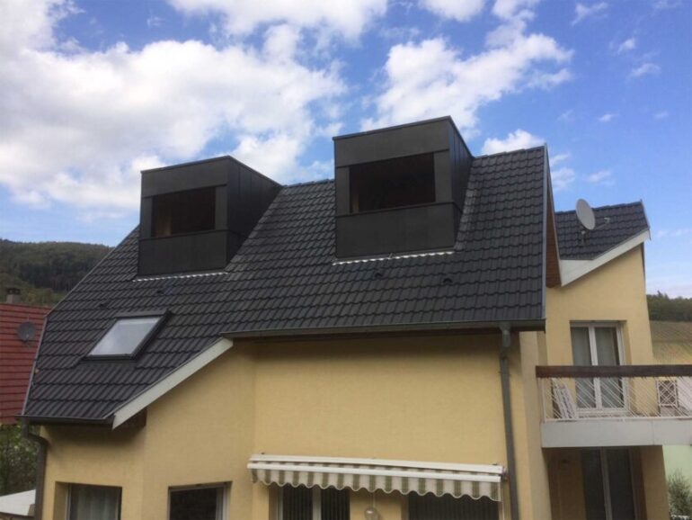 découvrez nos lucarnes préfabriquées, alliant esthétisme et praticité pour embellir votre toiture. faciles à installer et conçues pour optimiser la lumière naturelle, nos solutions s'adaptent à tous les styles architecturaux. transformez votre espace avec nos lucarnes de qualité.