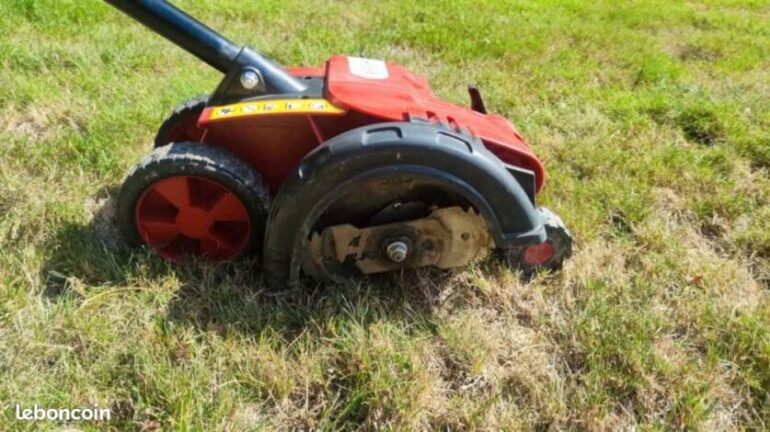 louez une machine performante pour enterrer facilement les câbles de votre robot tondeuse en 2025. solution rapide et efficace pour un jardin bien entretenu.