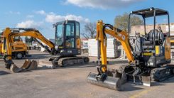 apprenez à niveler un terrain efficacement avec une mini pelle grâce à nos conseils pratiques et étapes détaillées pour un travail précis et rapide.