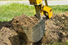 découvrez nos conseils pour remblayer efficacement une piscine en terre, assurer une bonne stabilité et éviter les problèmes d'humidité.